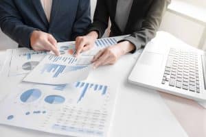 differenza tra correlazione e causalita negli investimenti